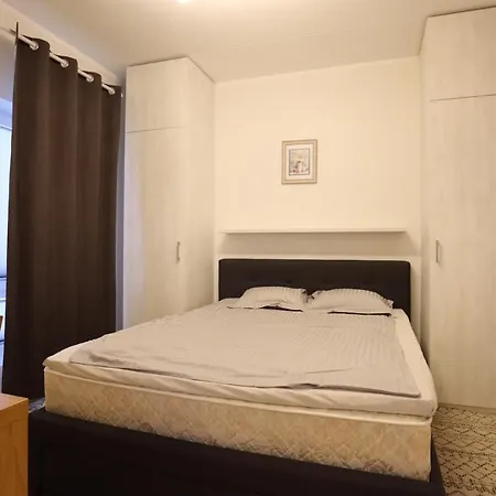 公寓 Aatrium Kinnisvara Kristalli Str Lounakeskuse Laehistel 塔尔图