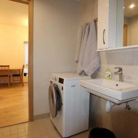 Aatrium Kinnisvara Kristalli Str Lounakeskuse Laehistel * 塔尔图