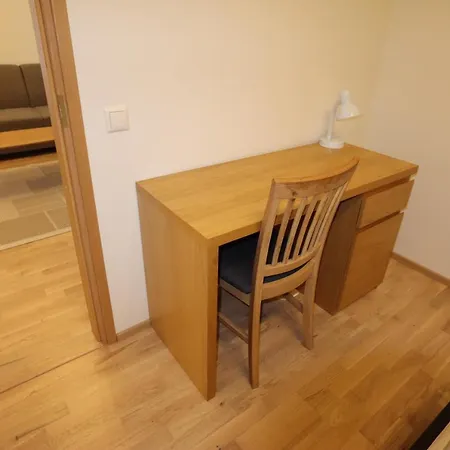 Aatrium Kinnisvara Kristalli Str Lounakeskuse Laehistel 公寓 *
